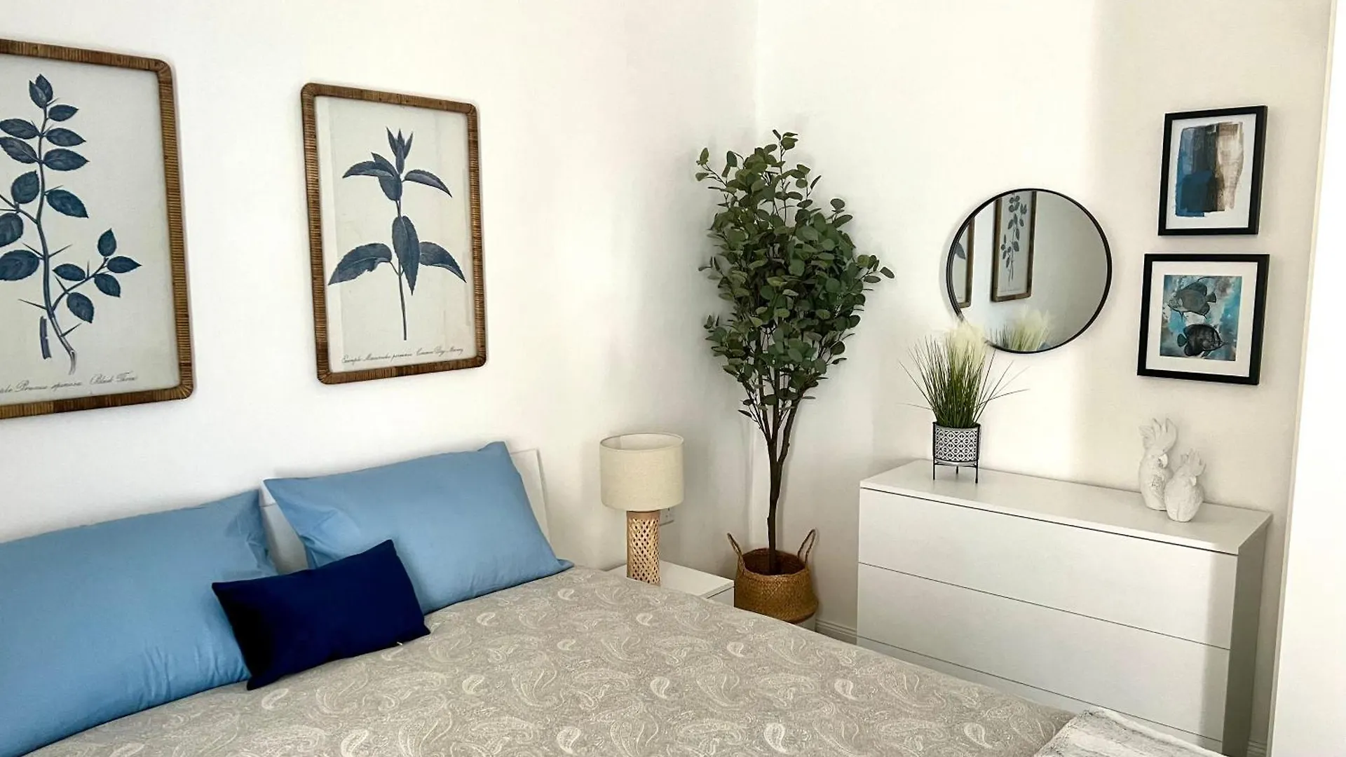 Сasa de vacaciones Entire House Highly Central Near Valletta - Holliday Planning Service - Adults, Family Historic, Gastronomical, Events & Summer Holidays - Wifi - Parking - Non-Sharing Msida